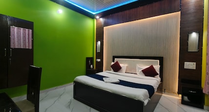 Hotel Arya Kulam Palace Room Type - Double Room Hotel Arya Kulam Palace Room Type - Double Room