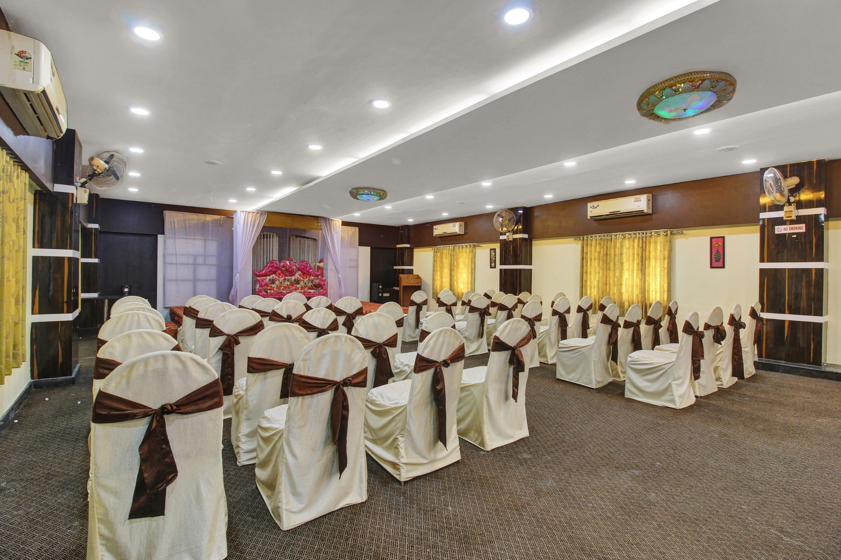 Hotel O Rahul International Hyderabad - Tap to explore photos