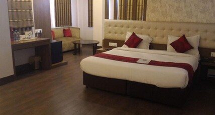 Sandstone Inn  Room Type - Suite Room