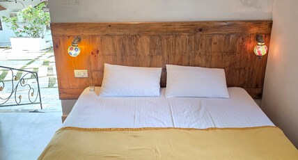JOE BANANA STAYS Room Type - Cottage 5