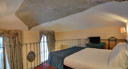 Best Western Hotel Genio Room Type - 1 Queen Bed, Junior Suite