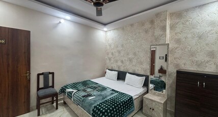 Manjeet Hotel & Restaurant Room Type - Normal Room