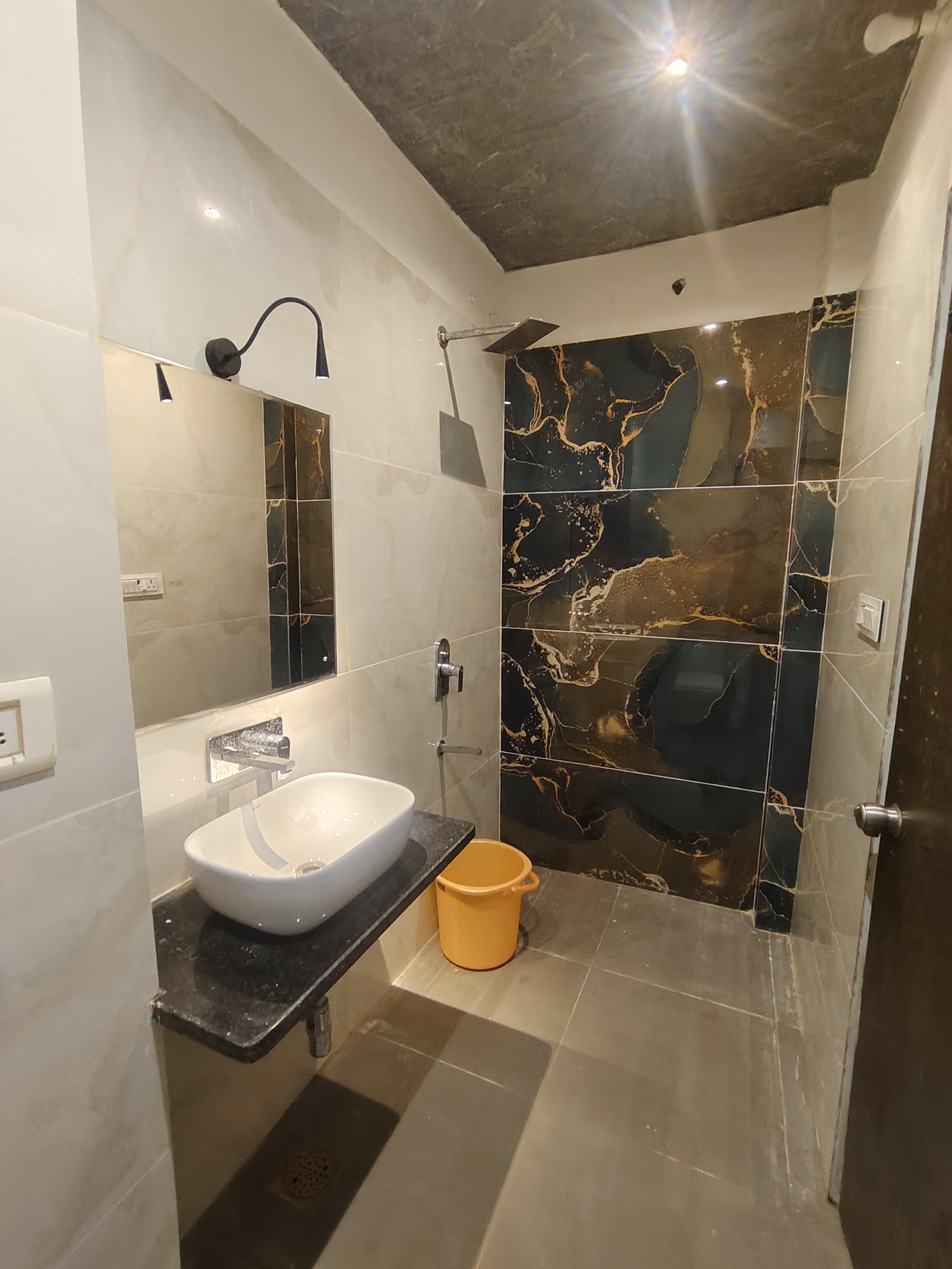 Hotel Golden Bird - Tap to explore photos