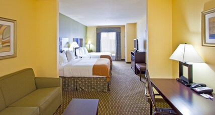 Holiday Inn Express and Suites Saint Augustine North Room Type - 2 Queen Suite Comm Mobil Access Sofa Bed