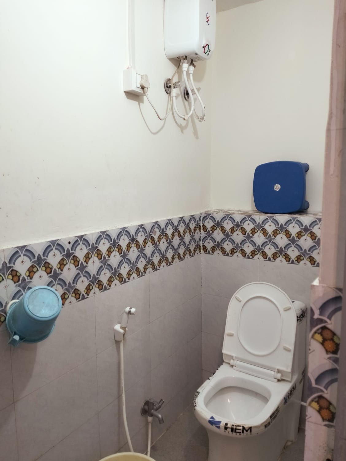 BajrangBali Guest house - Tap to explore photos