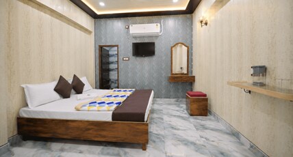 Kashi Dream Guesthouse I Opp. to Kashi Vishwanath Room Type - Deluxe AC Double Bedroom