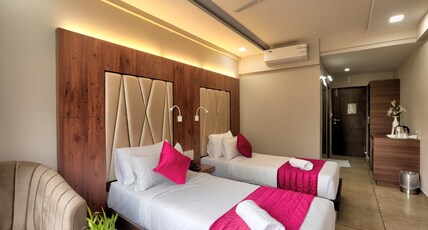 Lexus Inn Room Type - Standard Twin Room