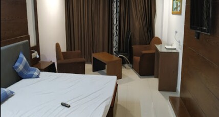 Well View Room Type - Deluxe Double Room