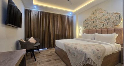 The Neeraj Ganga Paradise With Ganga View Room Type - Premium Ganga View Room