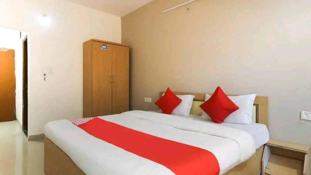 Uday Hill Resort Saputara - Tap to explore photos