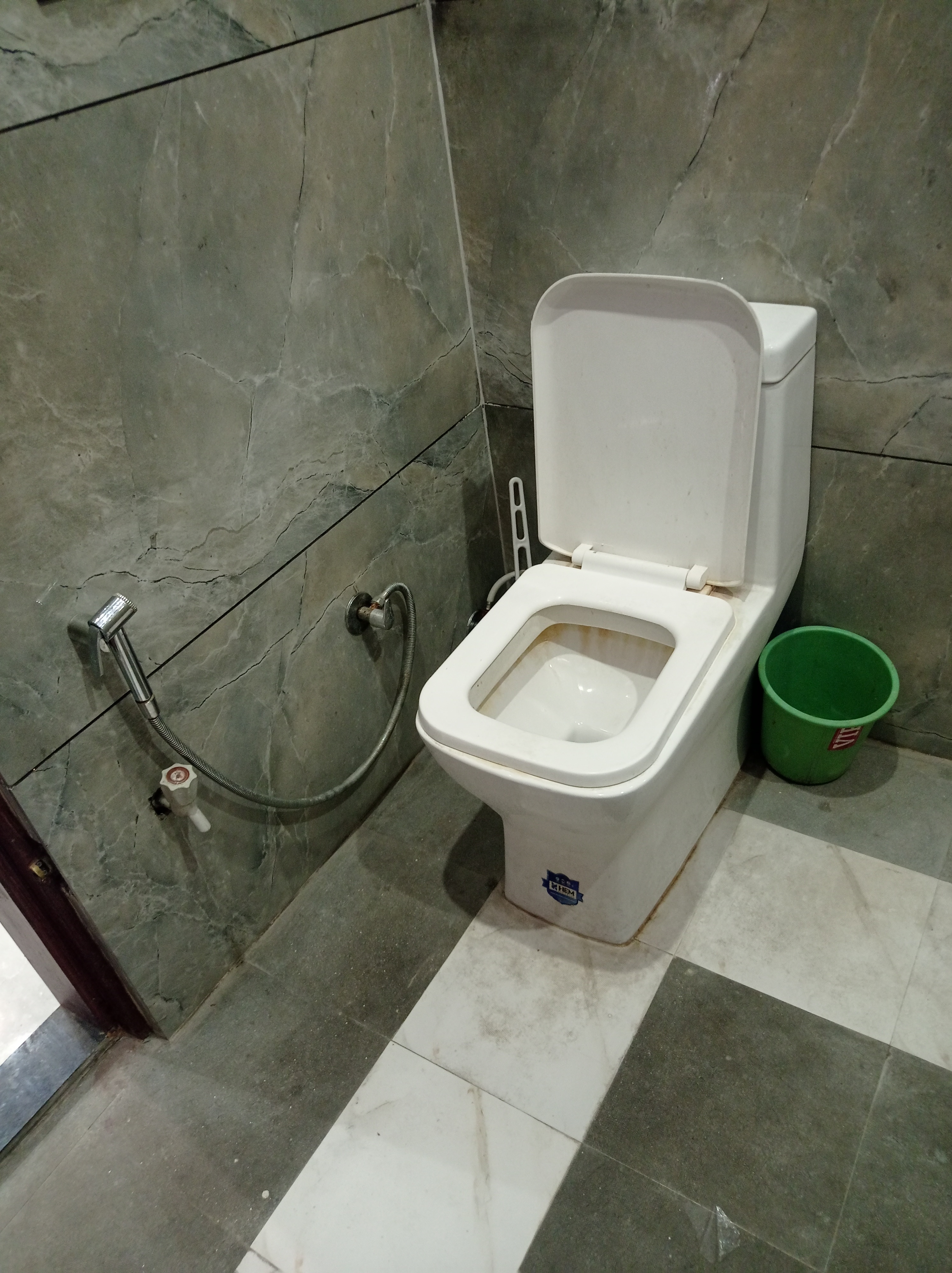 NSB SQUARE - Tap to explore photos