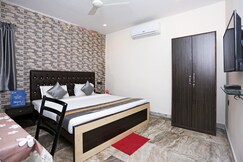 Collection O Church View Near St. Thomas's Church