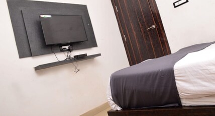 Hotel Sai Residency Room Type - Deluxe AC Room