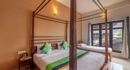 Treebo Vrindavan, 3 Km From Madikeri Fort Room Type - Spacious Premium Room