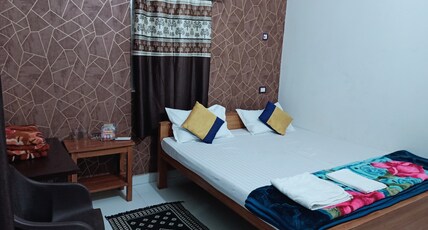 Hotel Modern Palace Room Type - Deluxe NonAC