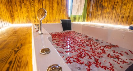 Honeymoon Suite Room Type - Honeymoon Suite