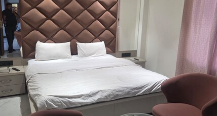 Royal Manor Room Type - Bedroom 2