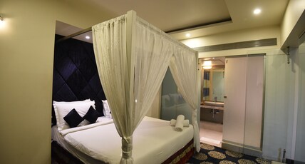 VITS Sharanam, Thane Room Type - Suite Room With Jacuzzi and Minibar