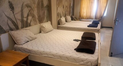 Hotel Livinn Room Type - Four BED AC