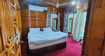 Snowy Bliss Srinagar Room Type - Bedroom 8
