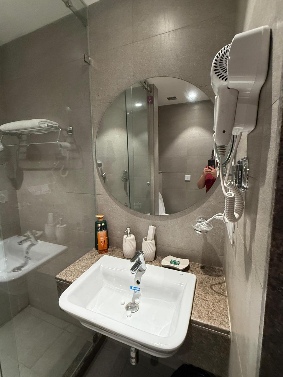 Vellostay Supernova Noida - Tap to explore photos
