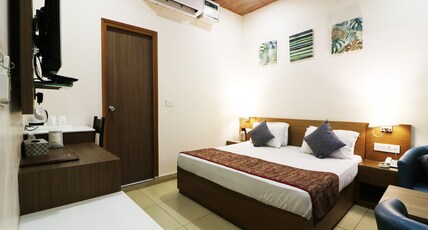 Alka Motel Room Type - Super deluxe AC