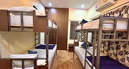Beedu Stays - Backpackers Hostel Mysore Room Type - Bed in a 4 Bed AC Mixed Dorm