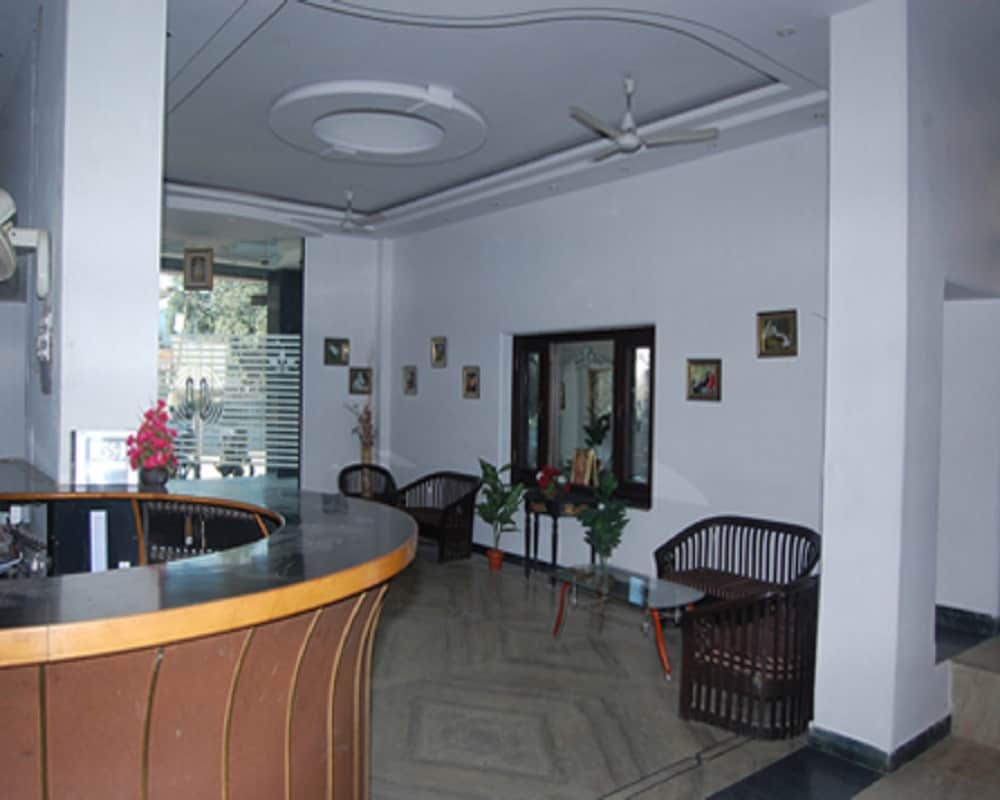 Hotel Premdeep International - Tap to explore photos