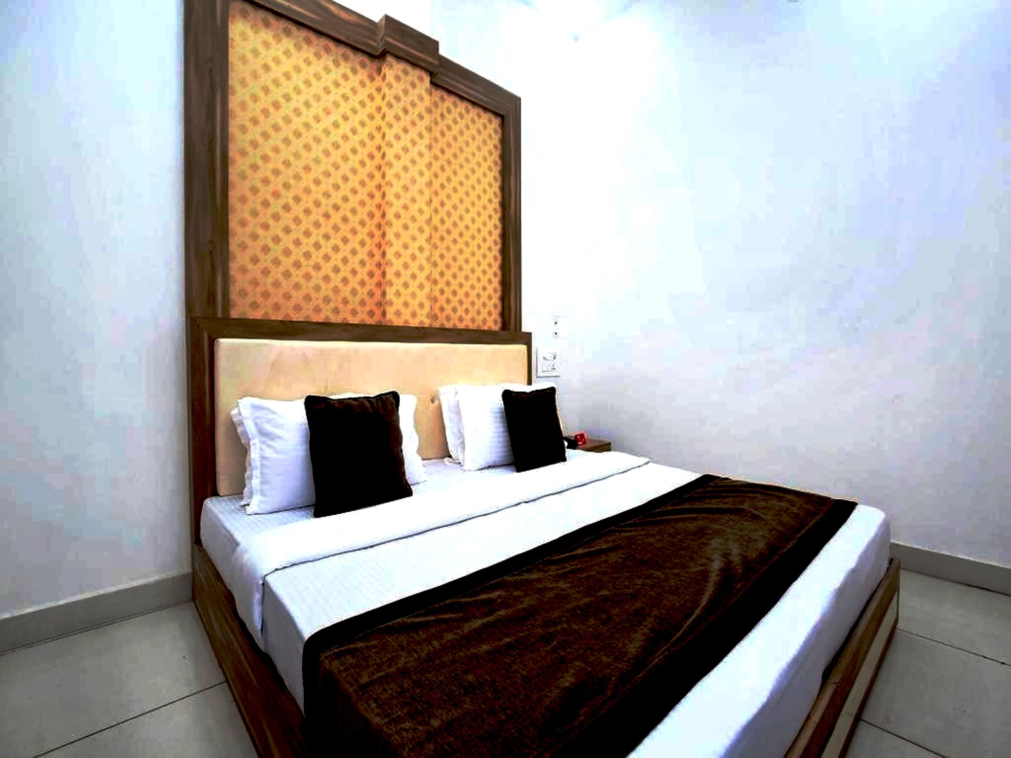 Hotel Krishna - Tap to explore photos