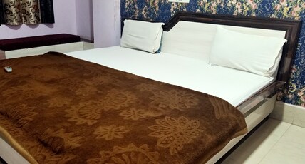 PUROHIT RESIDENCY, Room Type - Double Bed AC Room