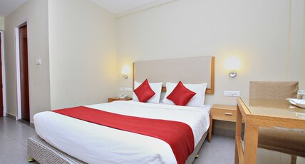 Super Townhouse Hills Palace Room Type - Classic