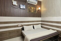 Hotel Shiv Ganga