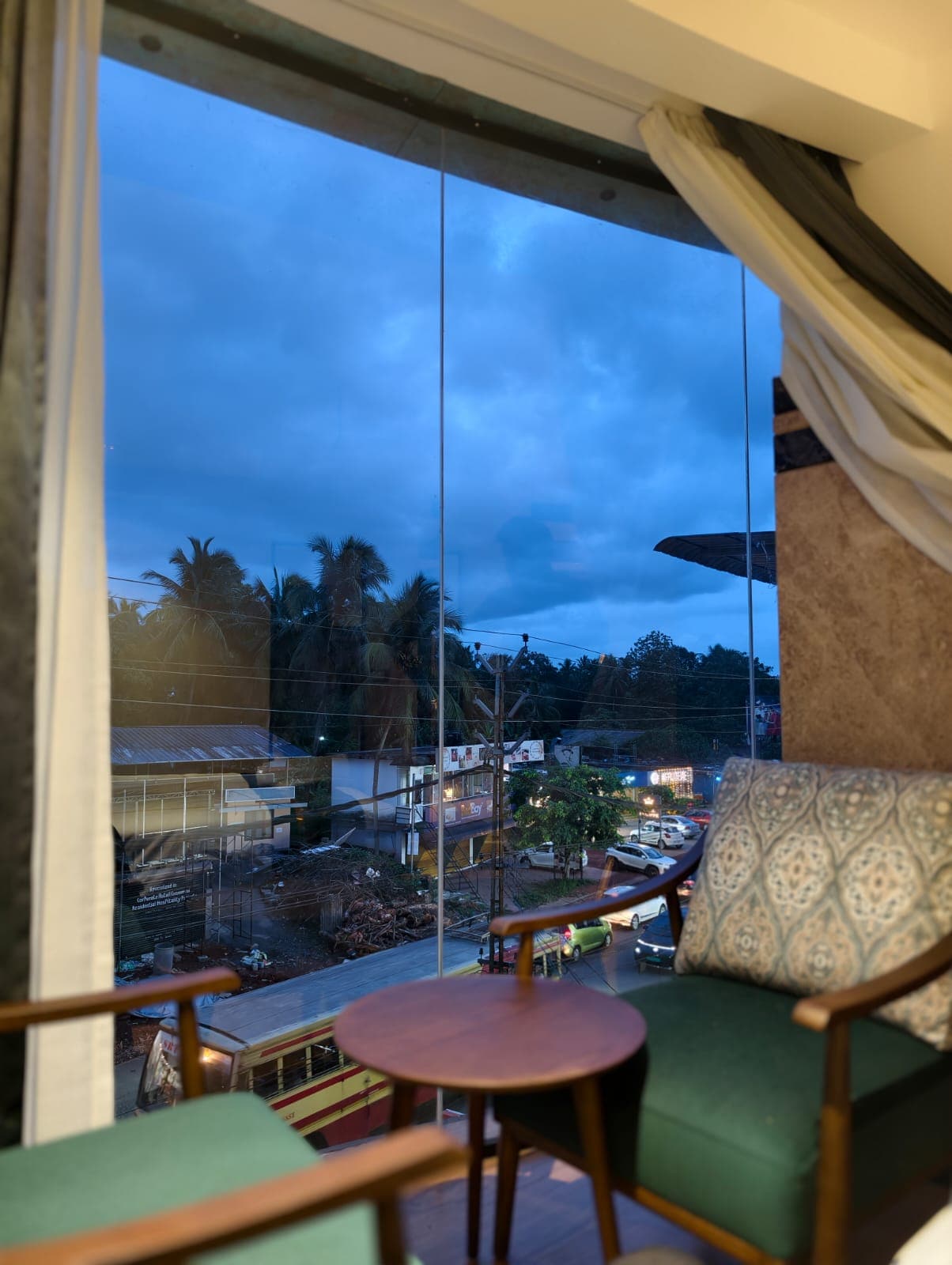 Hosta Inn Hotel And Resort - Tap to explore photos