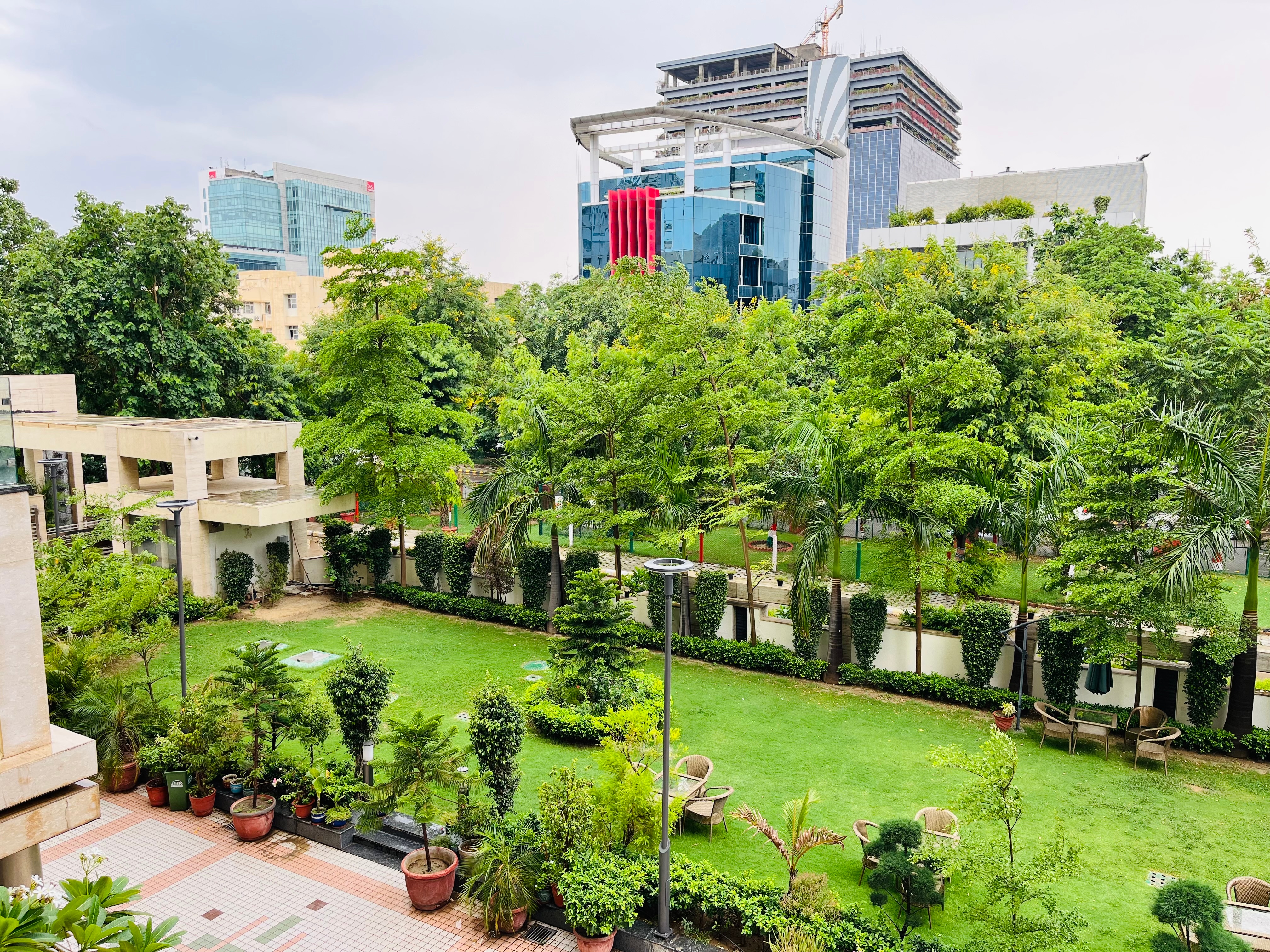 Gazebo Inn & Suites Medanta Medicity - Tap to explore photos