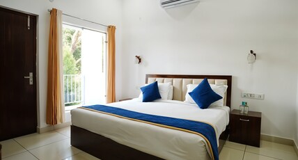 The Golden Mango Ramnagar Room Type - 4 Deluxe Bedrooms |The Golden Mango |GF| By Homeyhuts