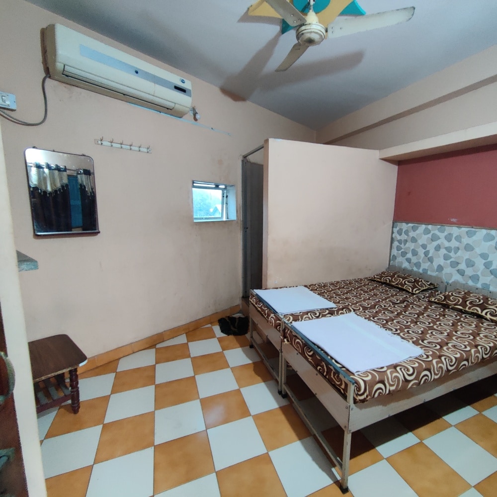 Krushnapriya Guest House - Tap to explore photos