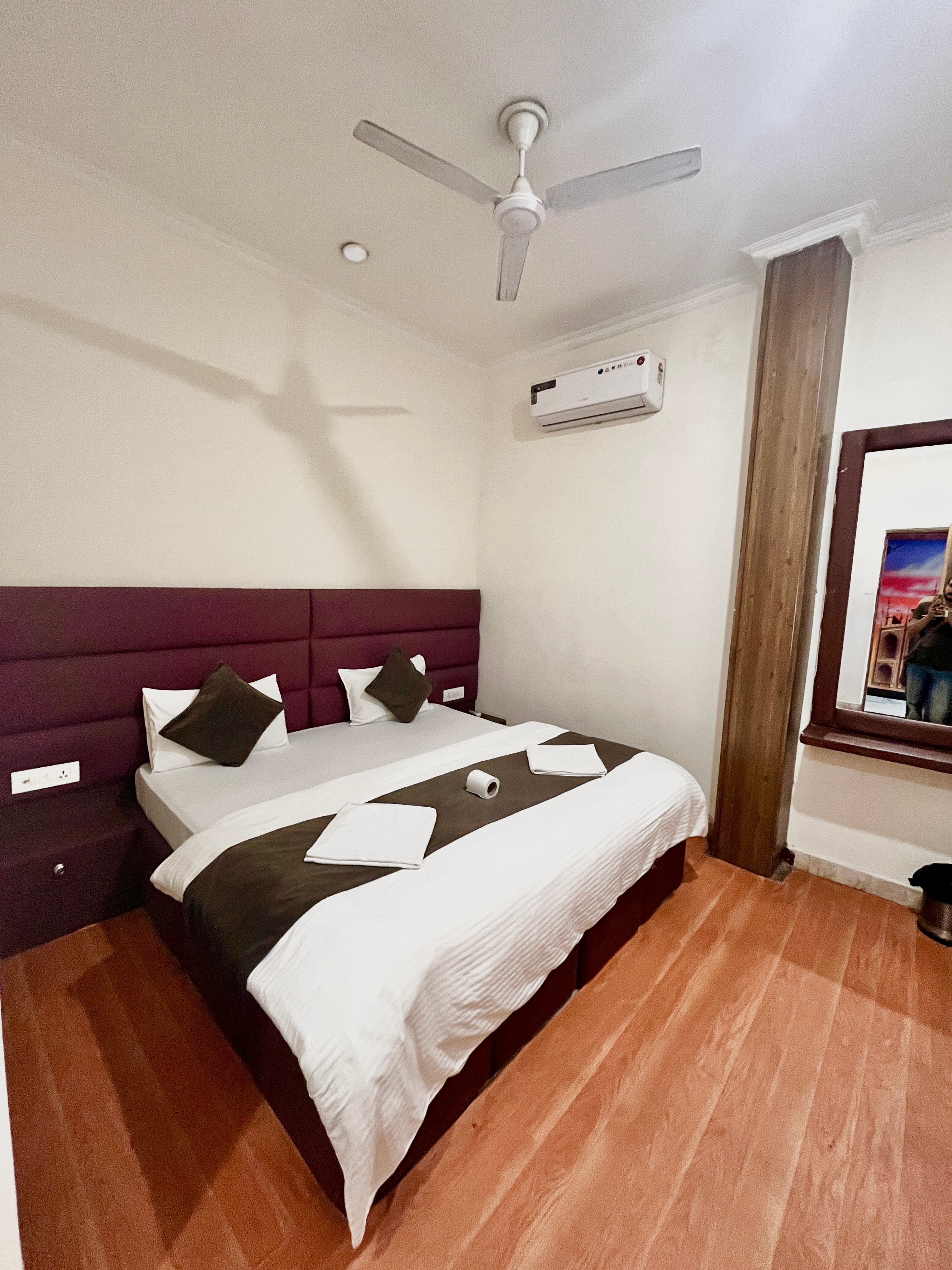 Rahgir Tales Hostel - Tap to explore photos