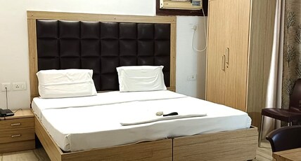 Hotel Starr Residancy Room Type - Deluxe Room with Balcony