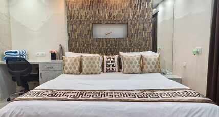 Near CCU Airport CC2 BBCC Sec V With Pool Gym Room Type - Near CCU Airport CC2 BBCC Sec V With Pool Gym