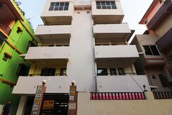Townhouse Hatia Railway Station Formerly Laxmi Guest House
