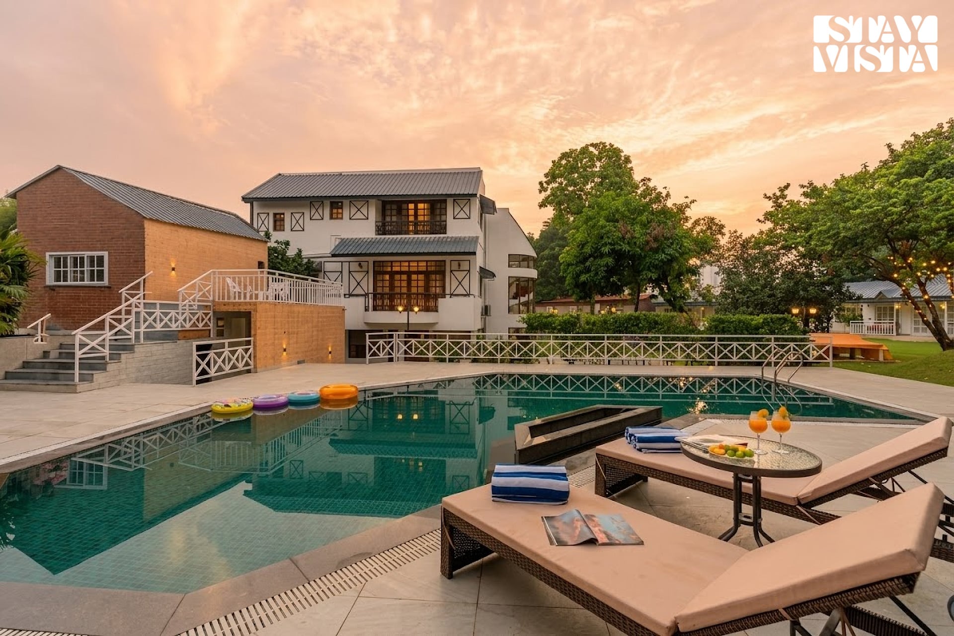 StayVista at Premium Cottage @ The Ivory Courtyard - Tap to explore photos