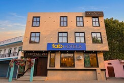 FabHotel Crystal Zee