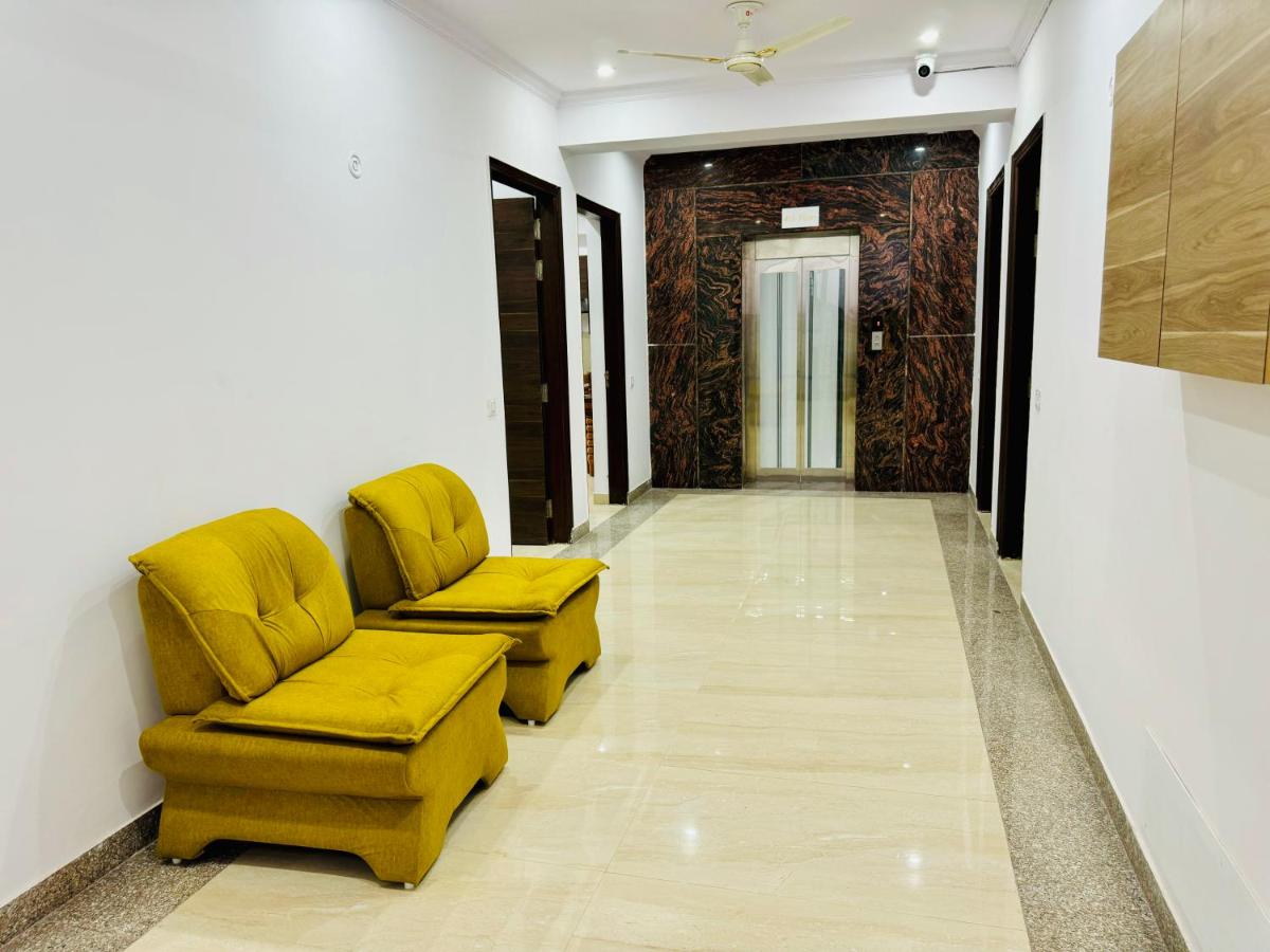 Zen Suites Golf Course Road Gurgaon - Tap to explore photos