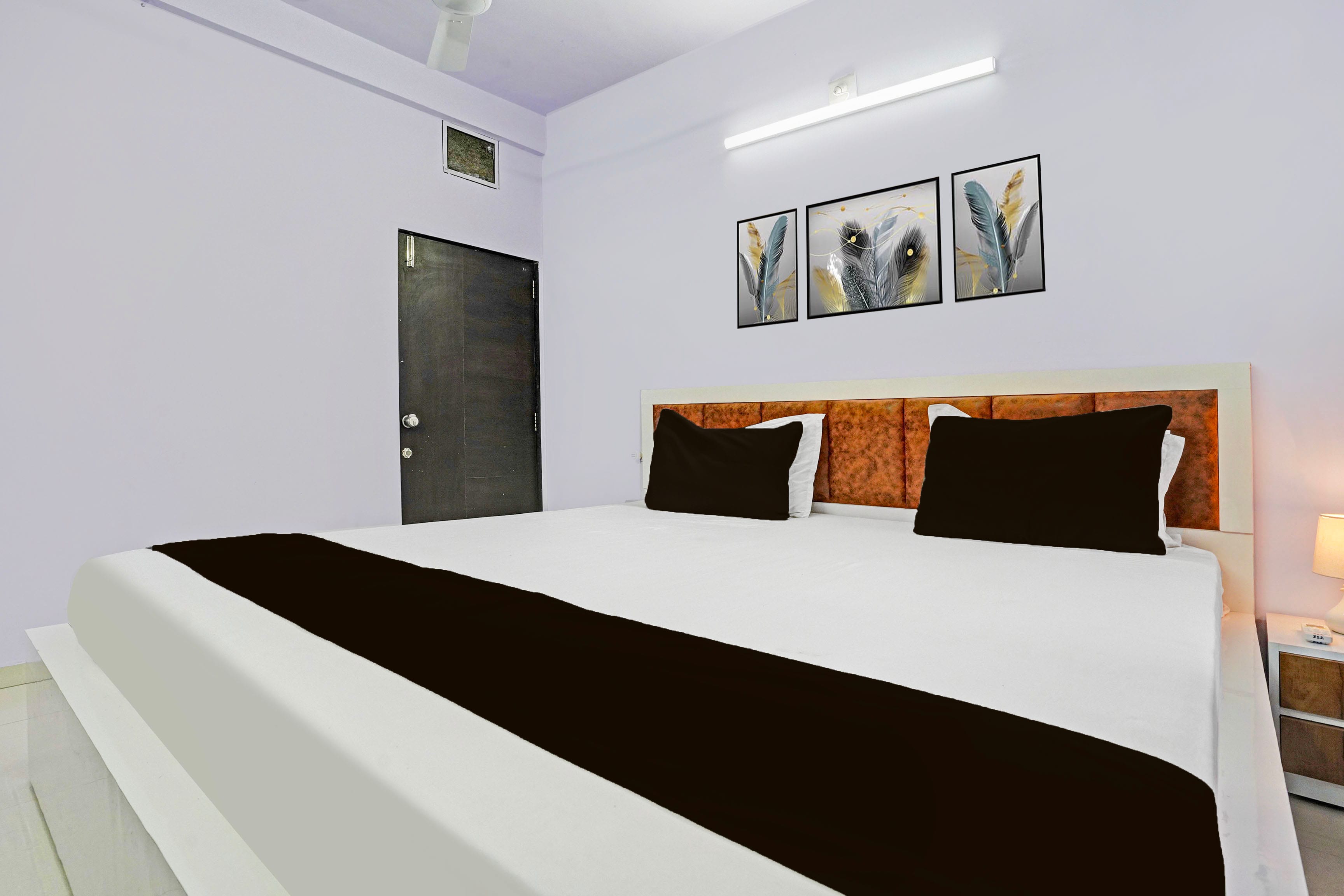 Hotel O Shree Paramount - Tap to explore photos