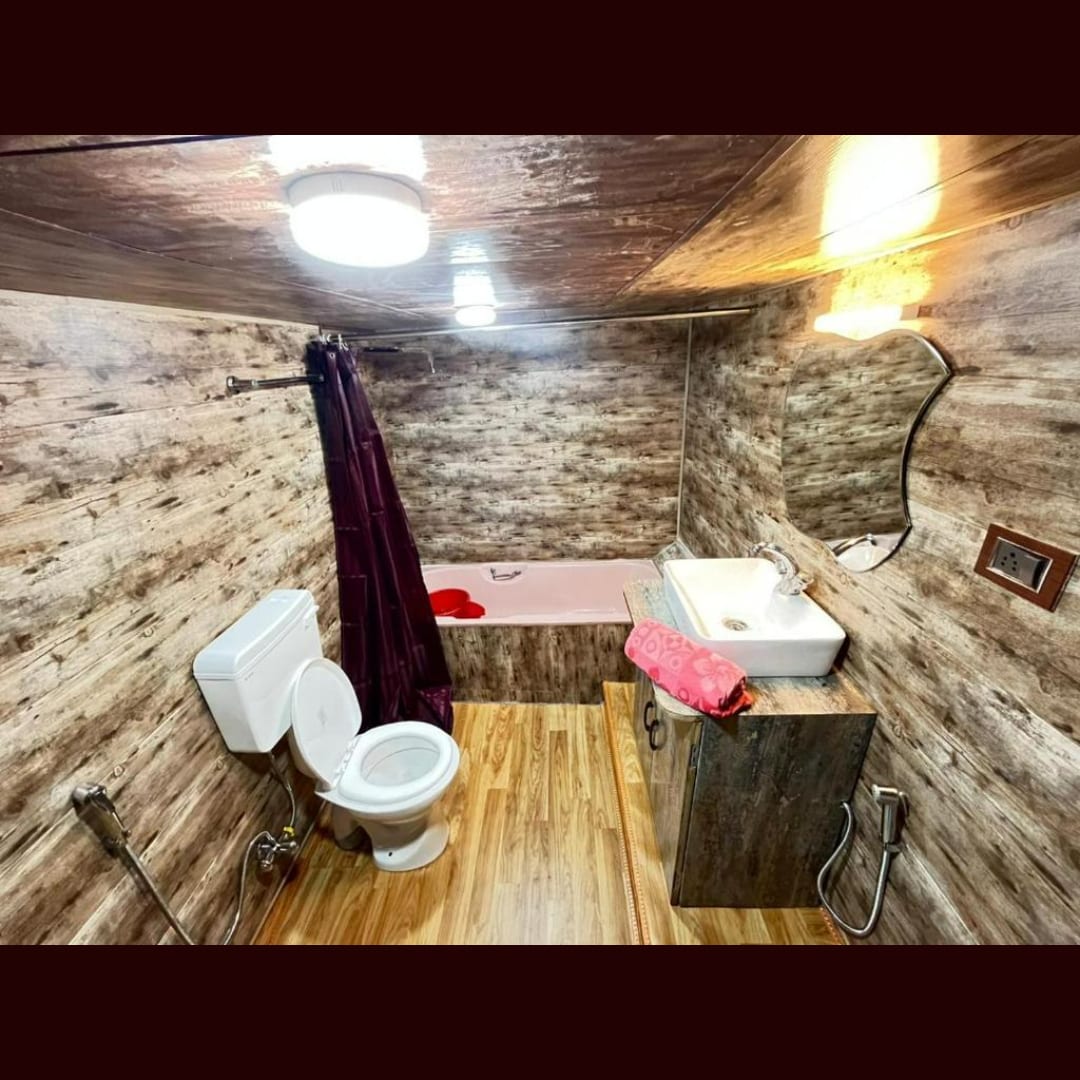 Shahenshah Houseboats - Tap to explore photos
