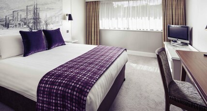 Mercure Swansea Hotel Room Type - Classic family room for 2 adults and 1 child