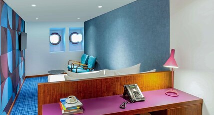 Queen Elizabeth 2 Room Type - Standard Room with 1 double bed