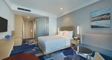 Holiday Inn Express Qingdao West Coast Room Type - Standard Room