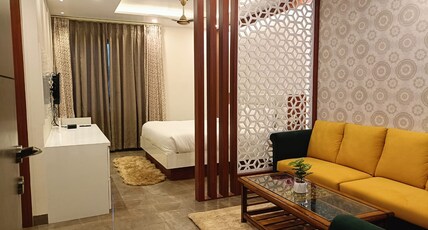 SUJATA HOTEL Room Type - SUITE ROOM