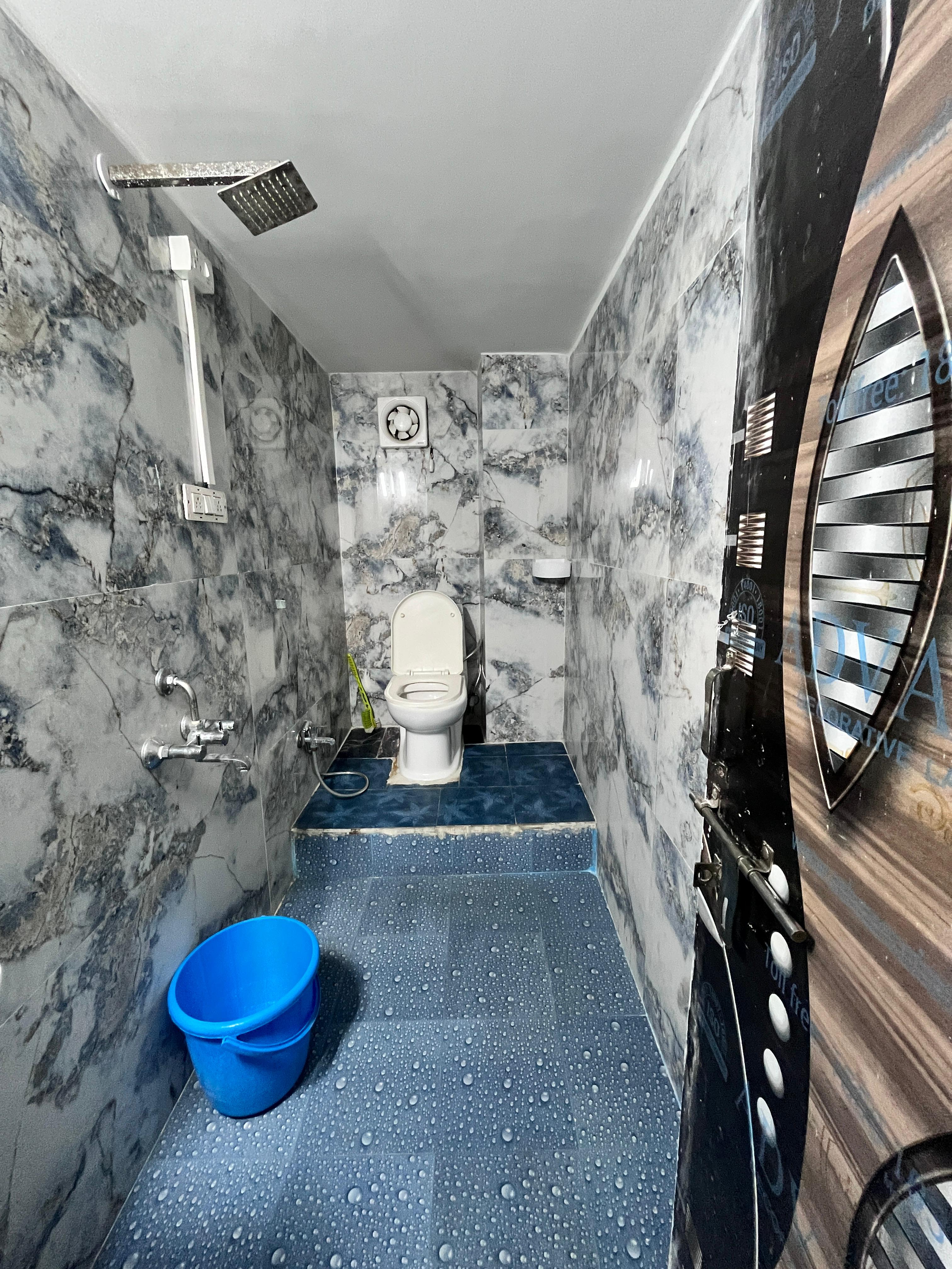 paradise home stay Near Varanasi junction station - Tap to explore photos